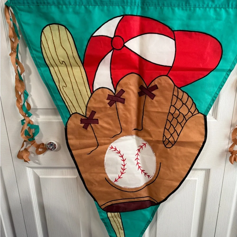 Vintage‎ baseball glove hat bat nylon flag